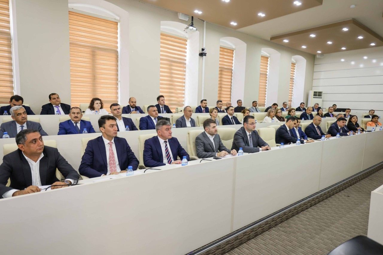UNEC-də “Məzun platforması”nın təqdimatı oldu - FOTOLAR
