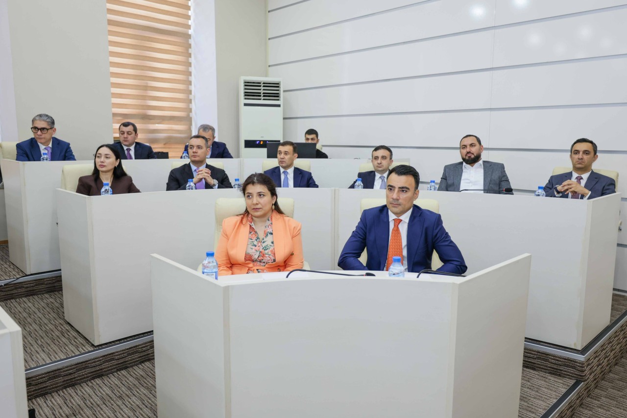UNEC-də “Məzun platforması”nın təqdimatı oldu - FOTOLAR