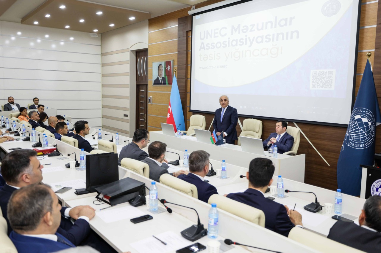 UNEC-də “Məzun platforması”nın təqdimatı oldu - FOTOLAR
