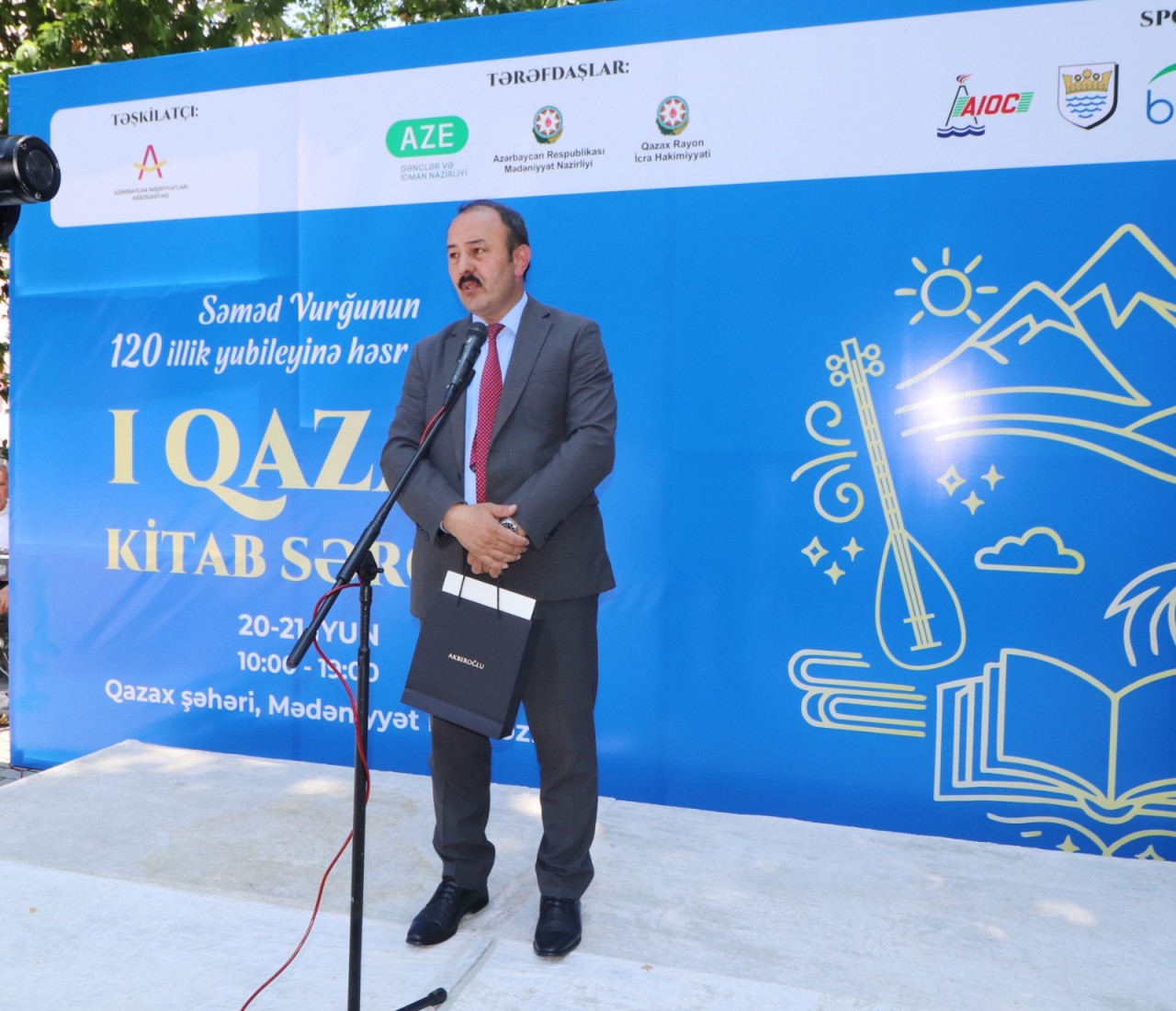 Birinci Qazax Kitab Sərgisi keçirildi - FOTOLAR