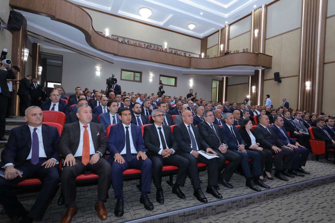 Nazir Məcnun Məmmədov Naxçıvanda regional müşavirədə çıxış edib - FOTOLAR