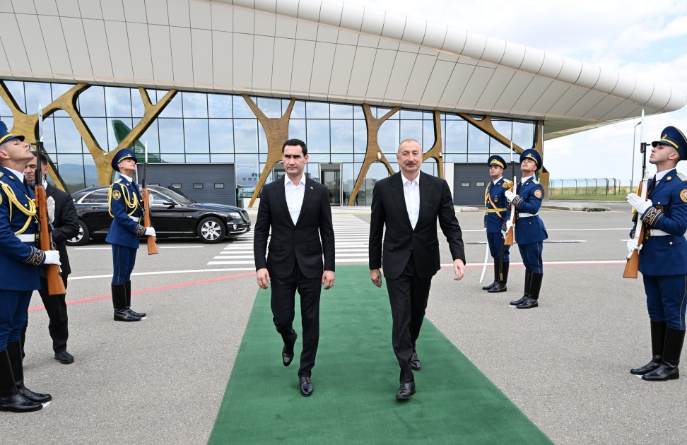Berdiməhəmmədovun Azərbaycana səfəri başa çatıb - FOTOLAR