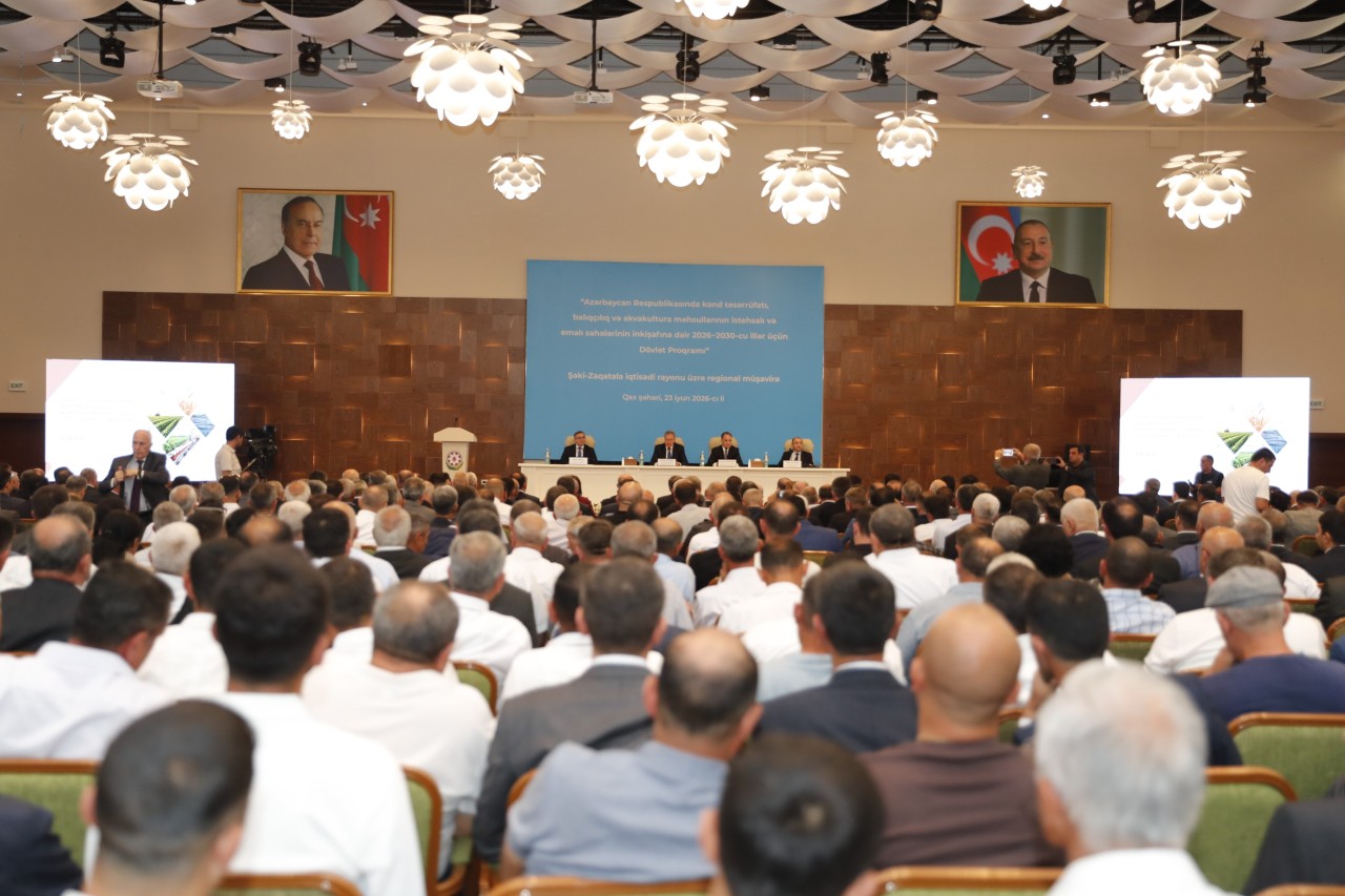 Prezidentin köməkçisi Qaxda regional müşavirə keçirdi - FOTOLAR