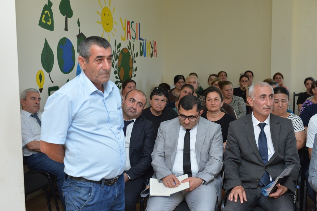 Taleh Qaraşov sakinlərin qayğı və problemlərini dinlədi - FOTOLAR
