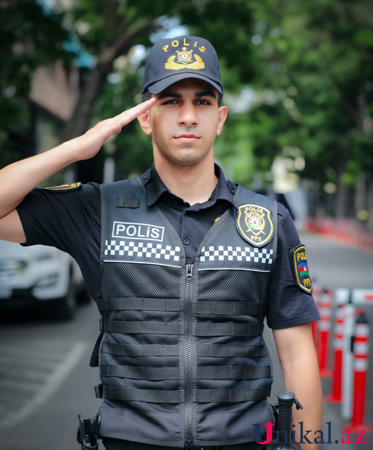 Hərbçilər keçid etdi, vətəndaşlar izlədi - FOTOLAR
