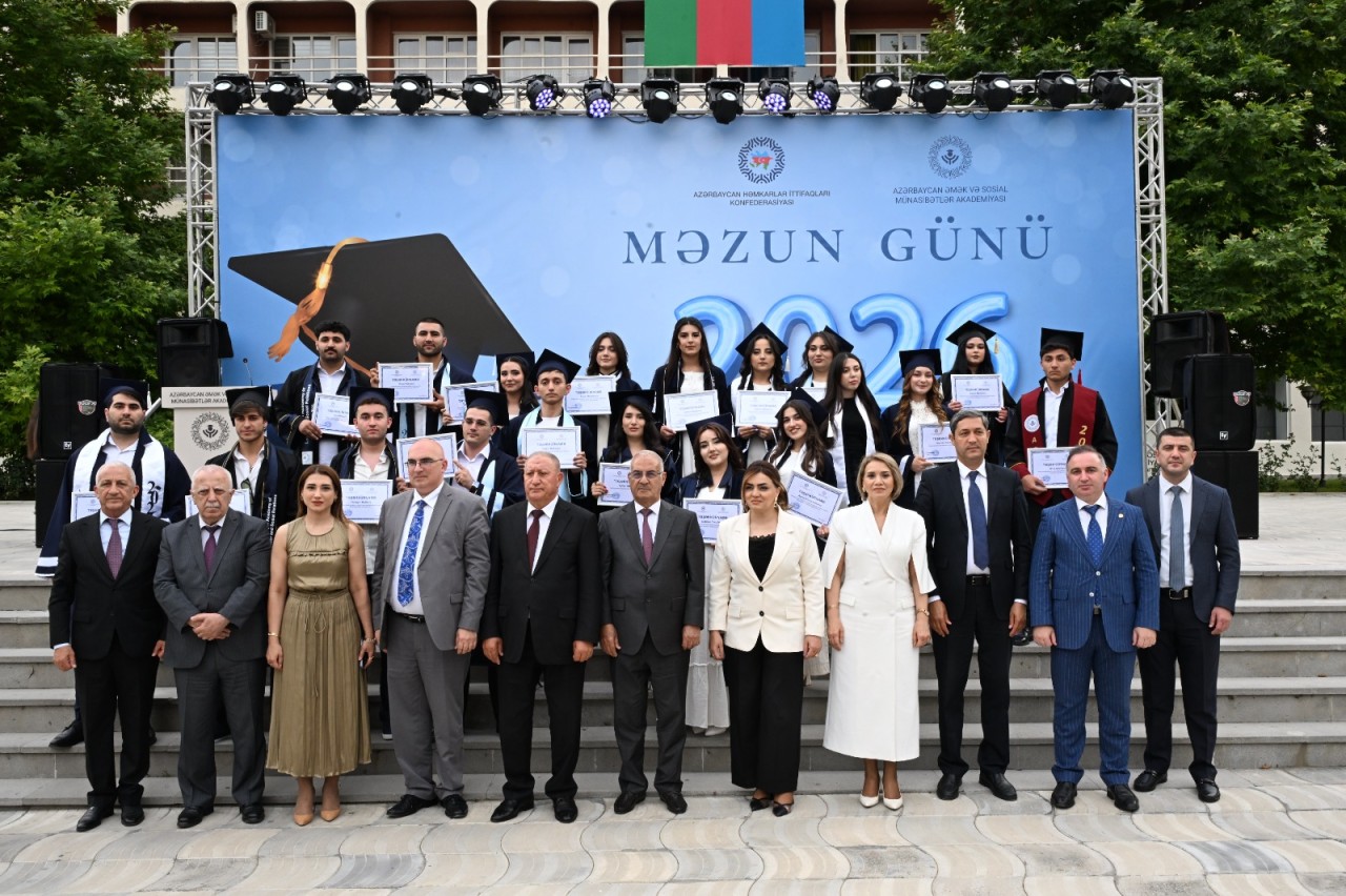 Əmək və Sosial Münasibətlər Akademiyasında “Məzun günü” - FOTOLAR