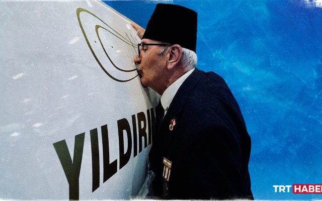"Yıldırımhan"ı övladı kimi öpdü