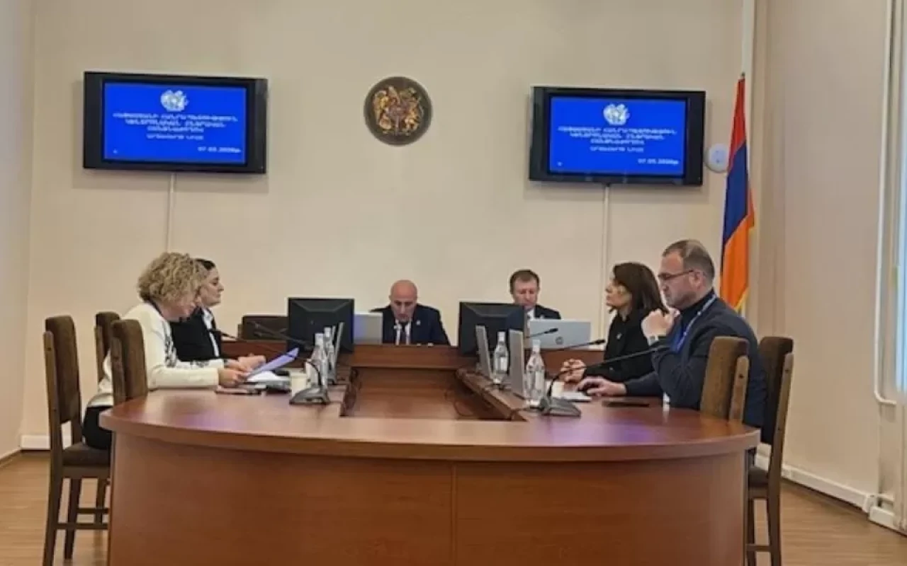 Deputatlığa namizədlikdən geri çəkildilər
