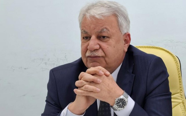 Daha bir xəstəxananın direktoru və müavini