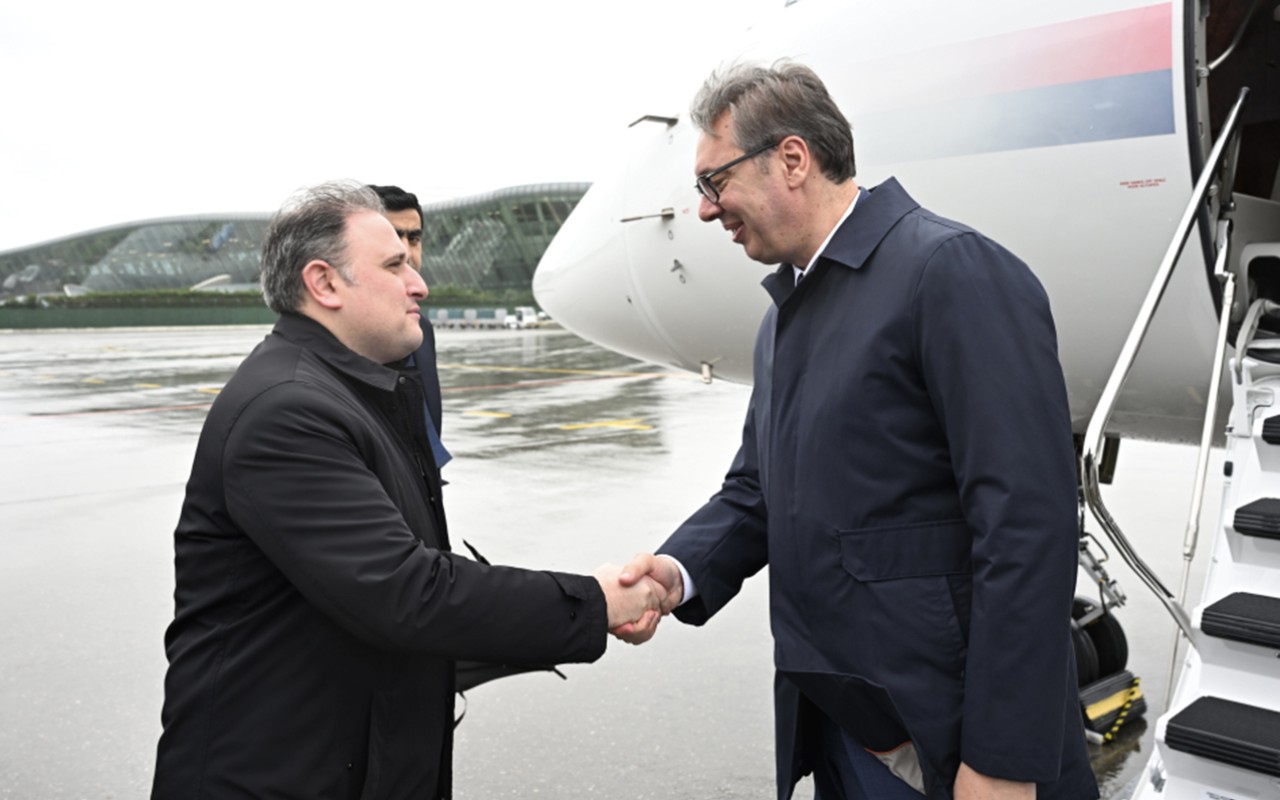 Vuçiç Azərbaycana gəldi -