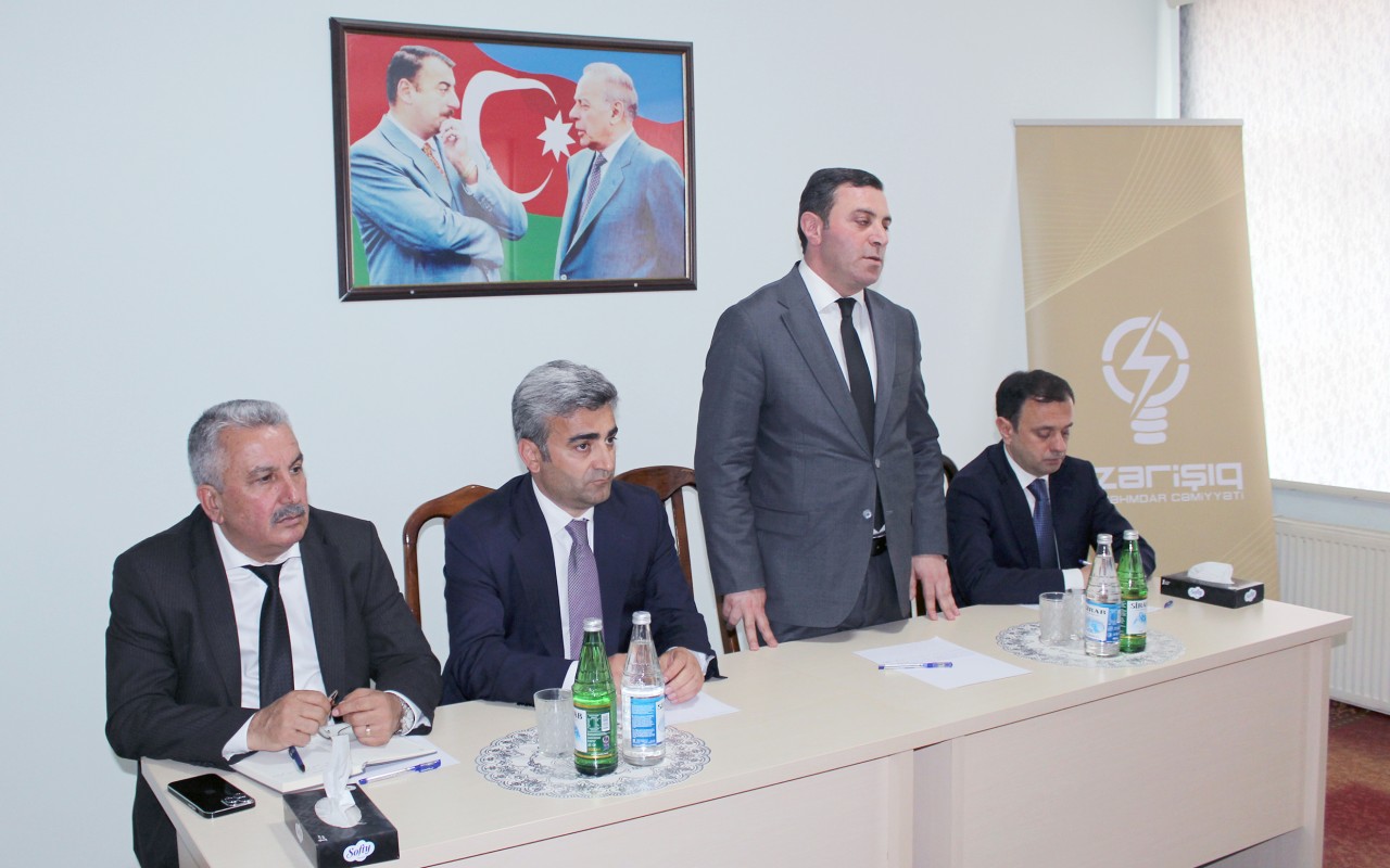 “Azərişıq” ASC-nin nümayəndələri Naxçıvanda sahibkarlarla görüşüb -