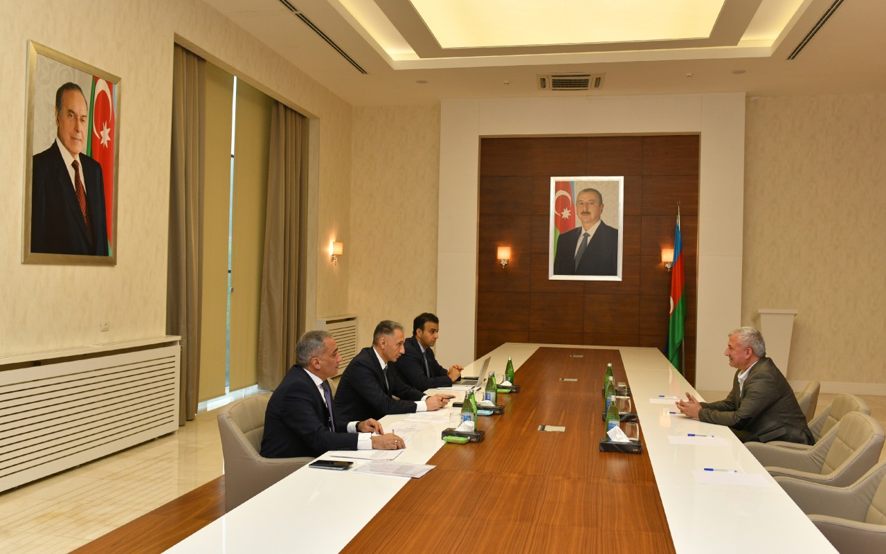 Nazir Rəşad Nəbiyev Xızıda vətəndaşları