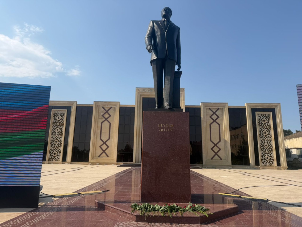 Qaradağda “Milli Qurtuluşdan – Zəfərə” mövzusunda dəyirmi masa keçirilib - FOTOLAR