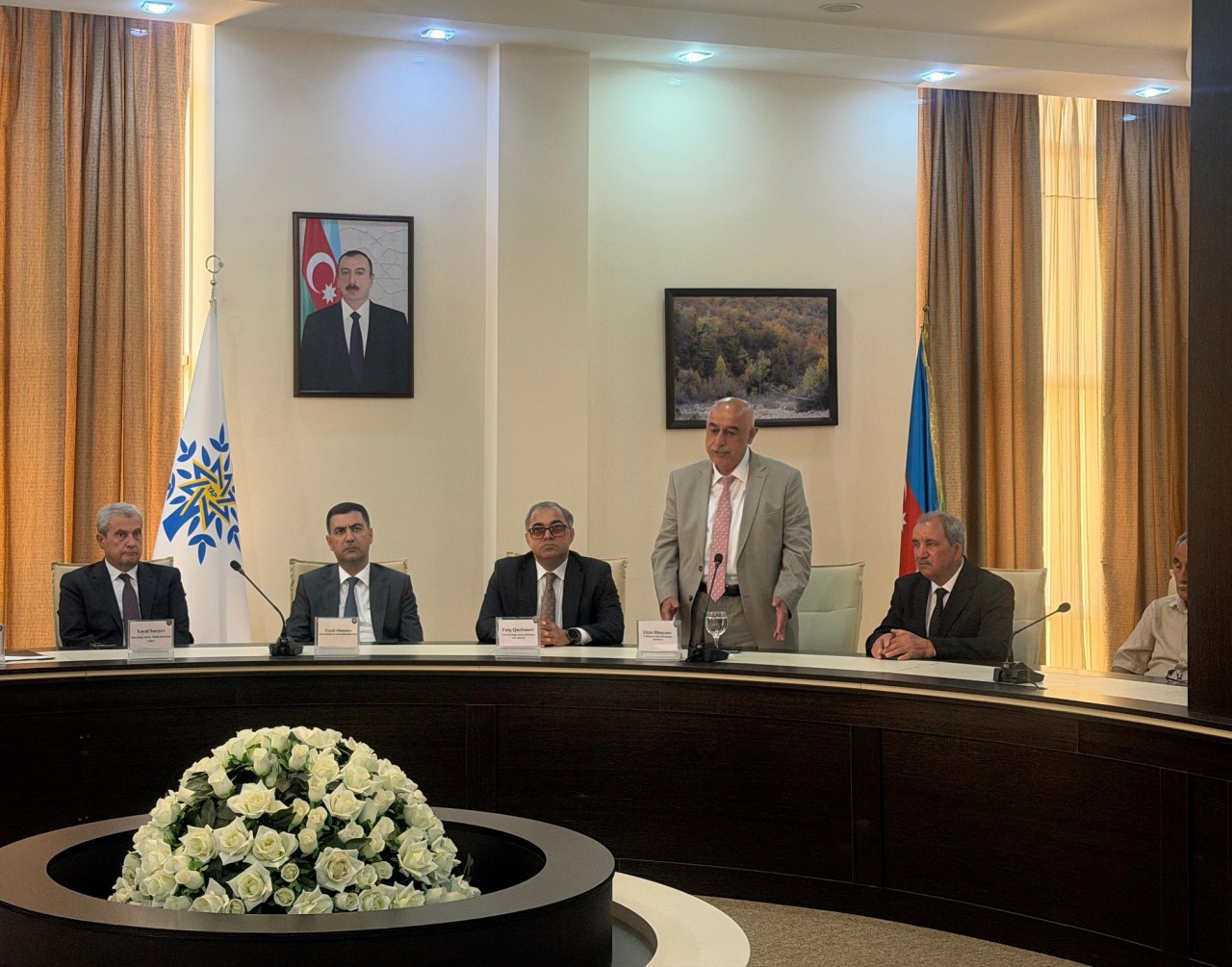 Qaradağda “Milli Qurtuluşdan – Zəfərə” mövzusunda dəyirmi masa keçirilib - FOTOLAR