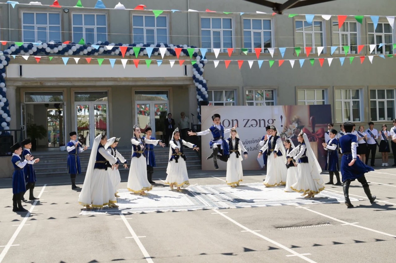 Elm və təhsil naziri “Son zəng” tədbirində iştirak etdi - FOTOLAR