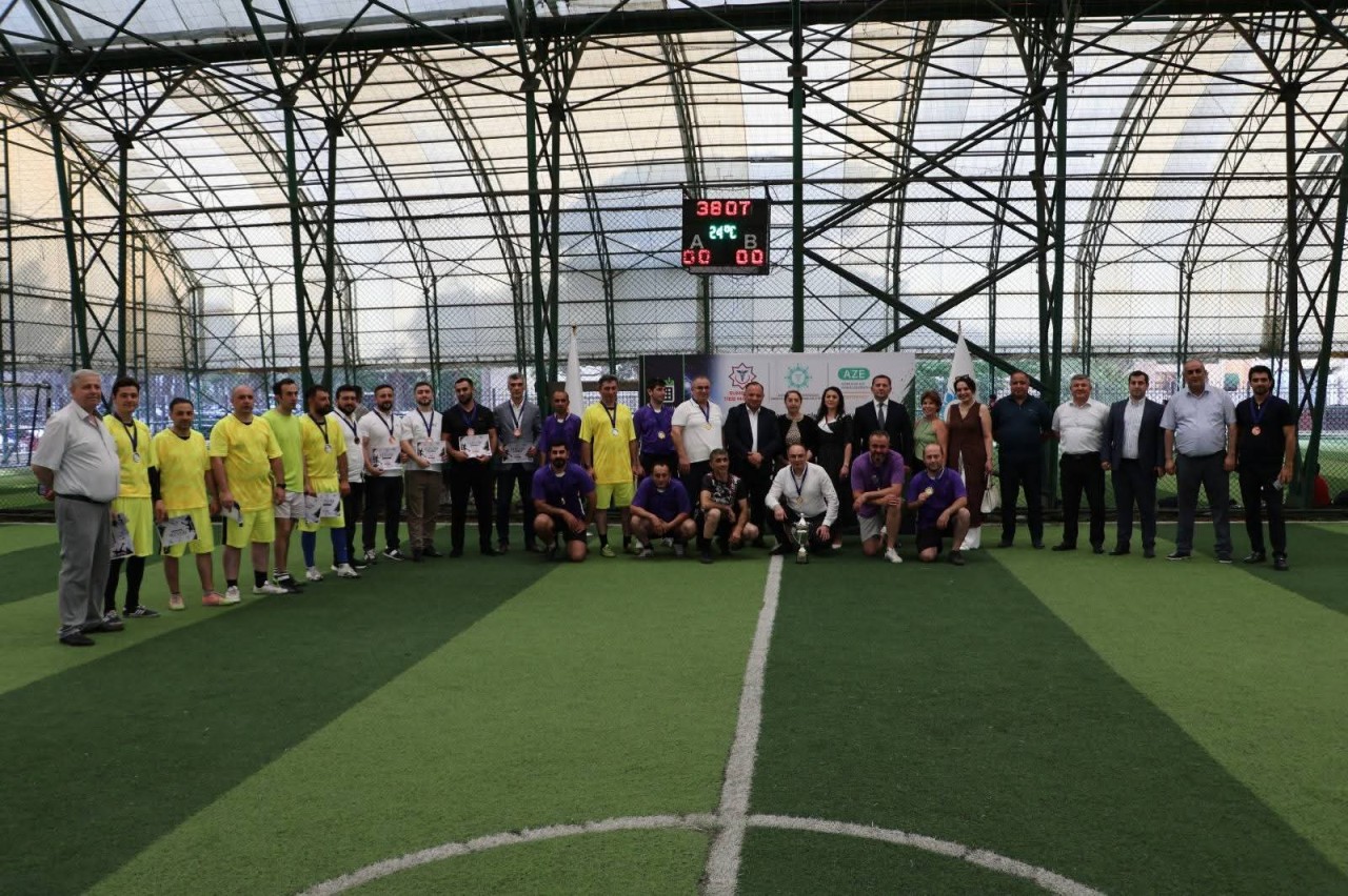 Sumqayıtda “Qurtuluş Kuboku – 2026” minifutbol turniri başa çatıb - FOTOLAR