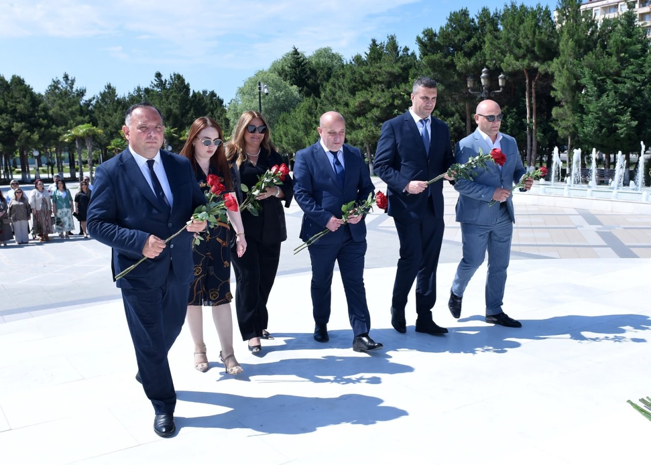 Sumqayıtda Tibb İşçilərinin Peşə Bayramı Günü qeyd olunub - FOTOLAR