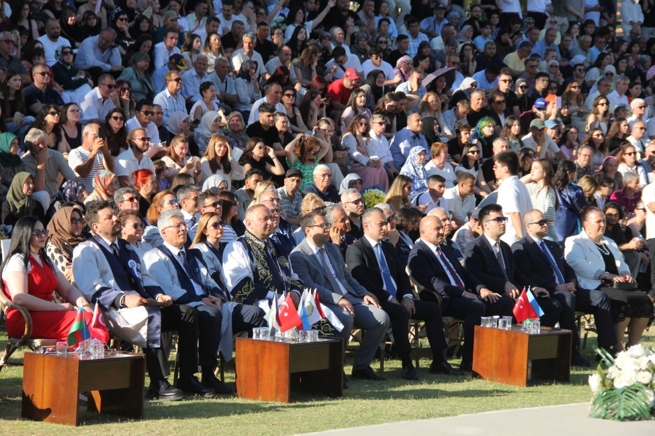 ADAU tələbələri Ege Universitetindən birinciliklə məzun olublar - FOTOLAR