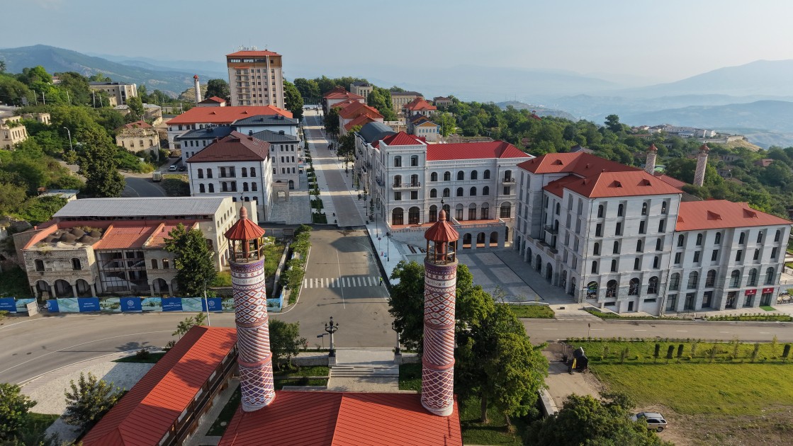 Şuşanın Qarabağ küçəsindən FOTOLAR