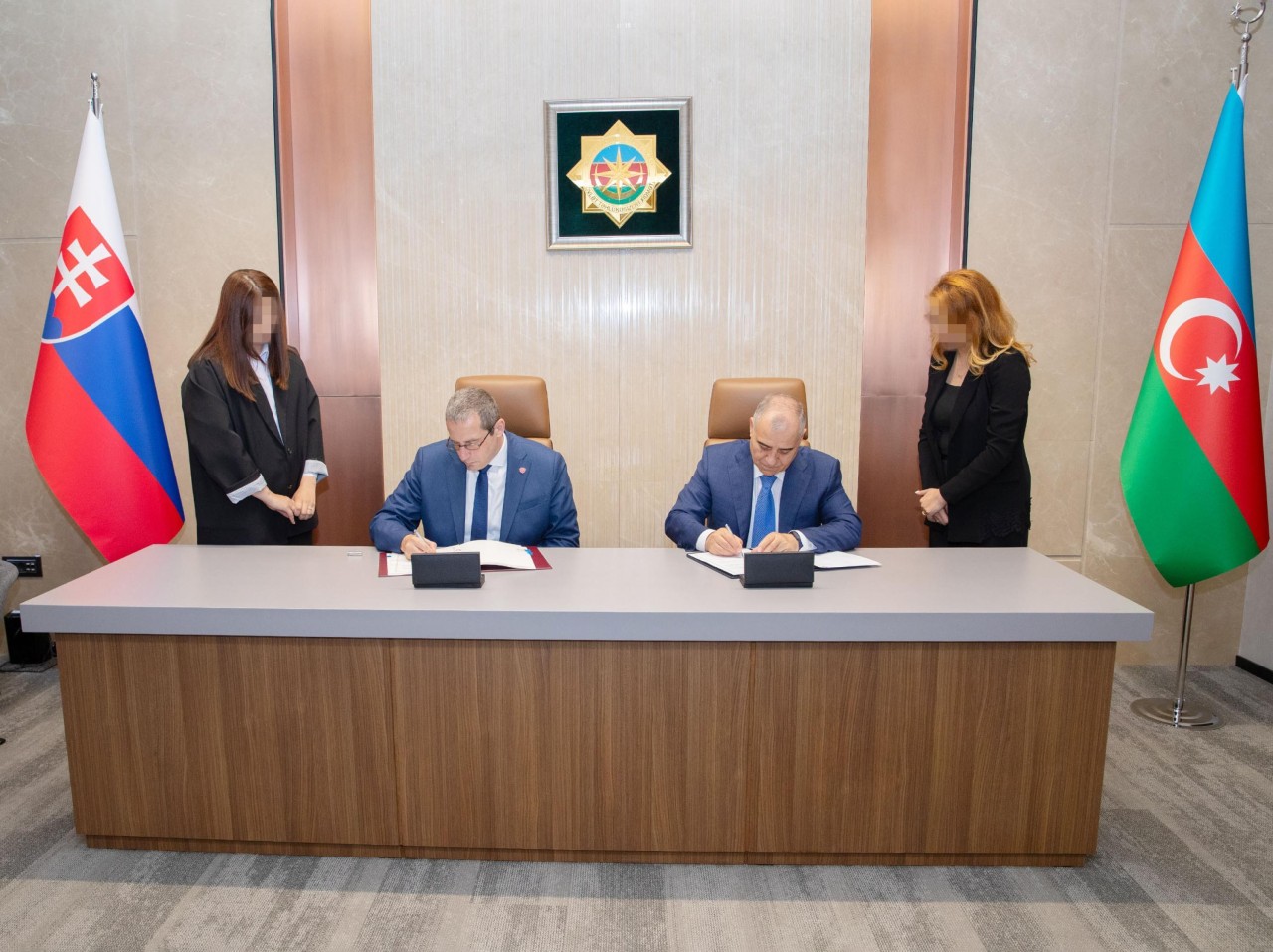 Azərbaycanla Slovakiya məxfi məlumatın mübadiləsi haqqında Saziş imzaladı - FOTOLAR