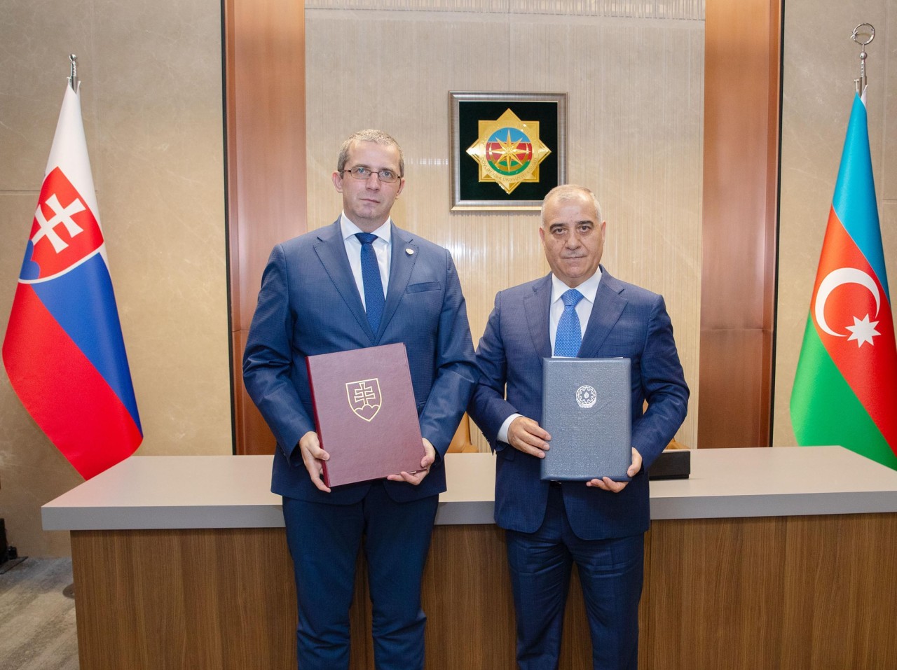 Azərbaycanla Slovakiya məxfi məlumatın mübadiləsi haqqında Saziş imzaladı - FOTOLAR
