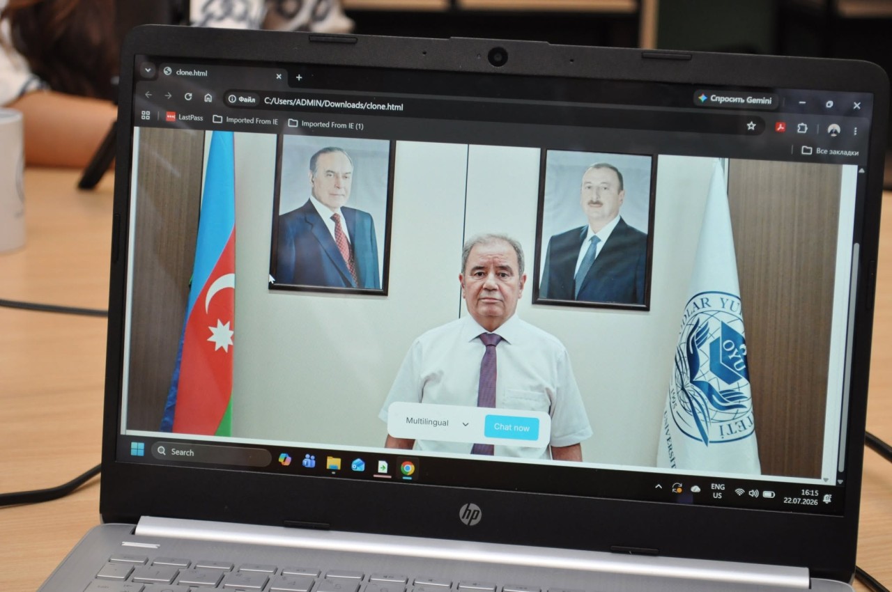 Akademik Əli Abbasovun rəqəmsal ekizi ilə müsahibə (FOTOLAR)