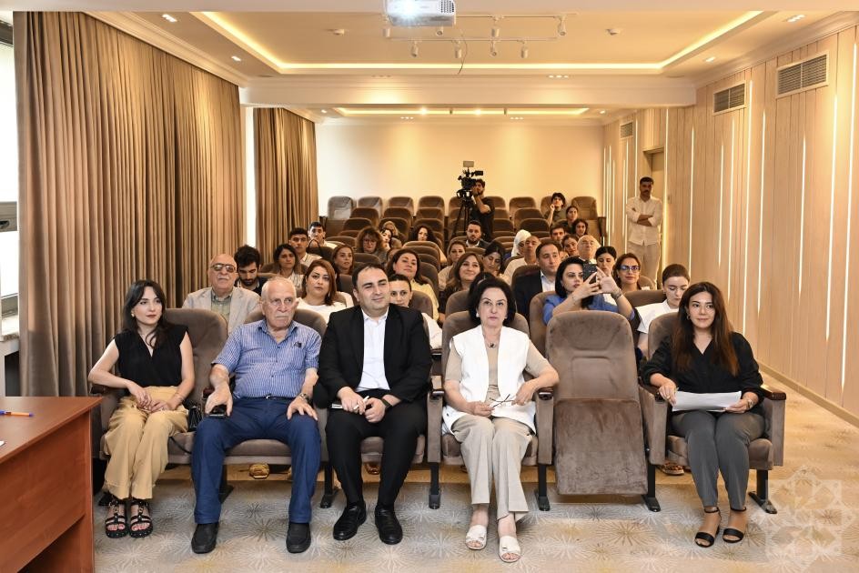 AzMİU-da Beynəlxalq Yay Məktəbi uğurla yekunlaşdı - FOTOLAR